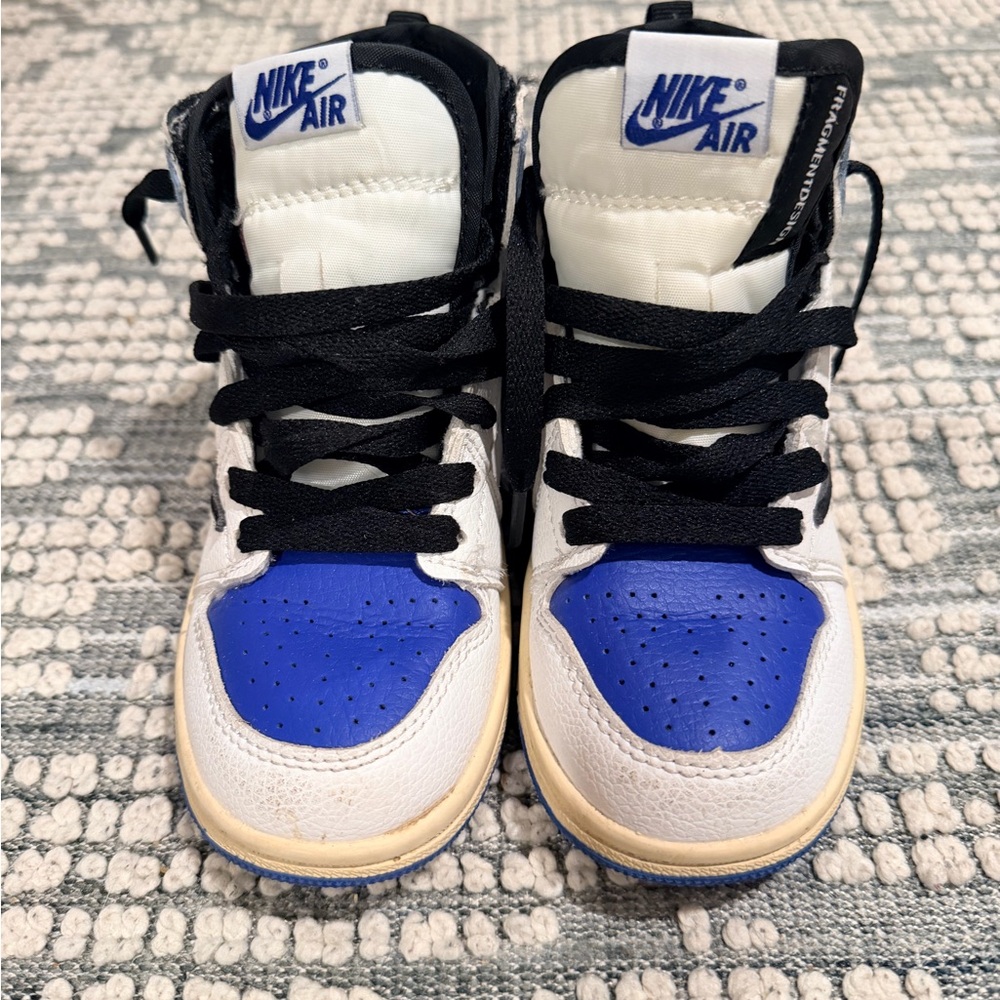 AIR JORDAN 1 HIGH OG TS SP travis scott
Nike Kids Air Sneakers - Blue and White
